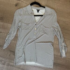 ANN TAYLOR Black and White Printed Collared Shirt in Small